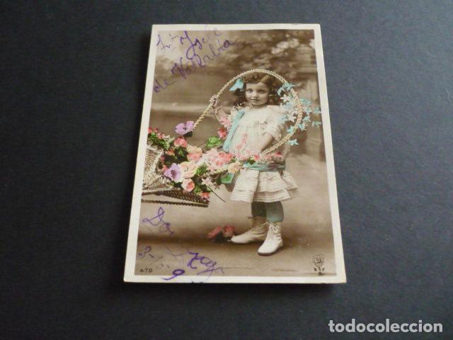 Postales: NI&Ntilde;A CON FLORES POSTAL - Foto 1