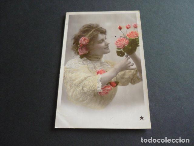 Postales: NI&Ntilde;A CON FLORES POSTAL - Foto 1