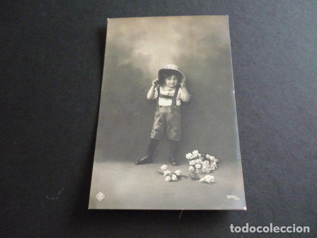 Postales: NI&Ntilde;O CON FLORES POSTAL - Foto 1