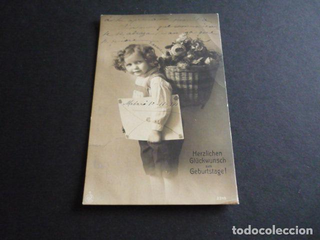 Postales: NI&Ntilde;O CON CARTA Y FLORES POSTAL - Foto 1