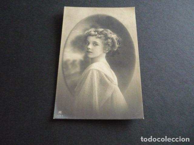 Postales: NI&Ntilde;A ELEGANTE POSTAL - Foto 1