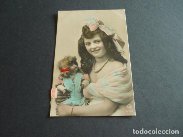 Postales: NI&Ntilde;A CON MU&Ntilde;ECA POSTAL - Foto 1