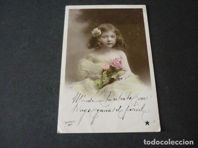 Postales: NI&Ntilde;A CON ROSAS POSTAL - Foto 1