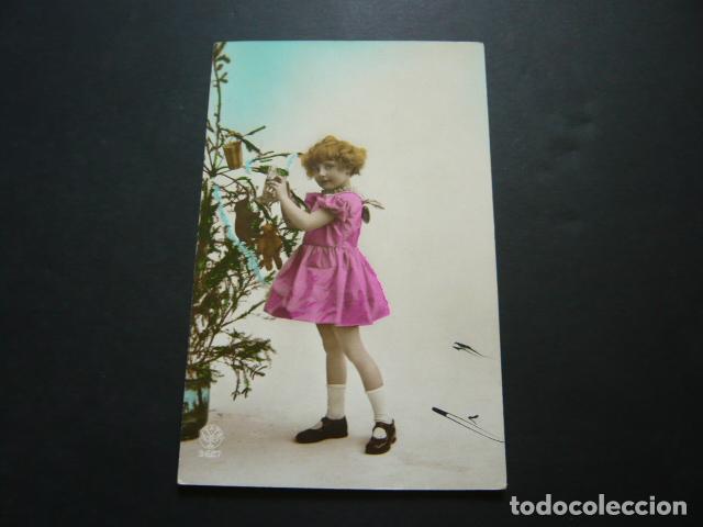 Postales: NI&Ntilde;A CON ARBOL DE NAVIDAD POSTAL - Foto 1