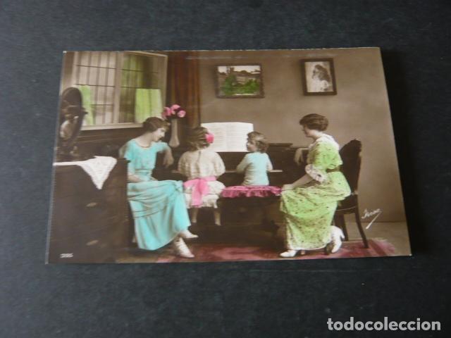 Postales: NI&Ntilde;OS AL PIANO POSTAL - Foto 1