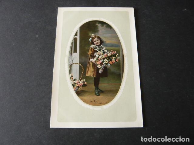 Postales: NI&Ntilde;A CON FLORES POSTAL - Foto 1