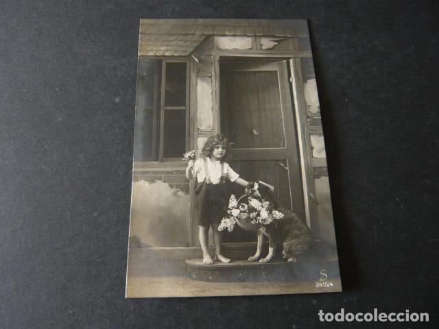 Postales: NI&Ntilde;O CON PERRO POSTAL - Foto 1