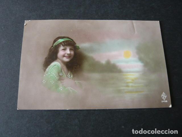 Postales: NI&Ntilde;A ELEGANTE POSTAL - Foto 1
