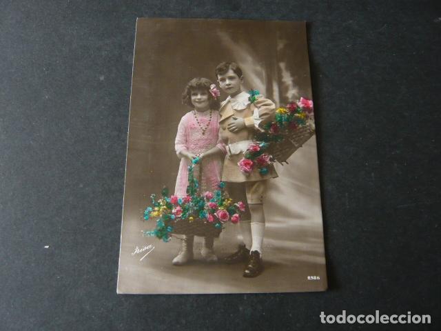 Postales: NI&Ntilde;OS CON FLORES POSTAL - Foto 1
