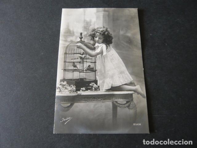 Postales: NI&Ntilde;A CON PAJAROS POSTAL - Foto 1