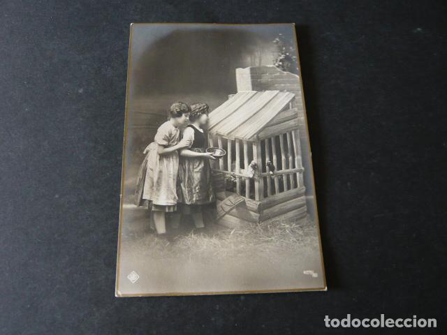 Postales: NI&Ntilde;AS CON GALLINAS POSTAL - Foto 1