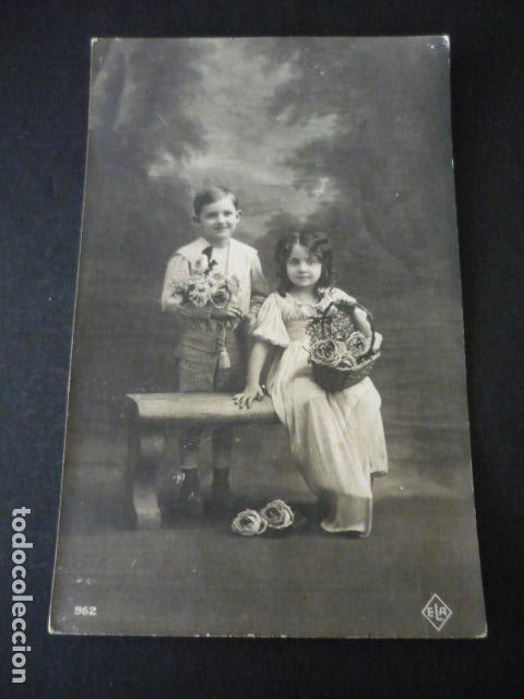 Postales: NI&Ntilde;OS CON FLORES POSTAL - Foto 1