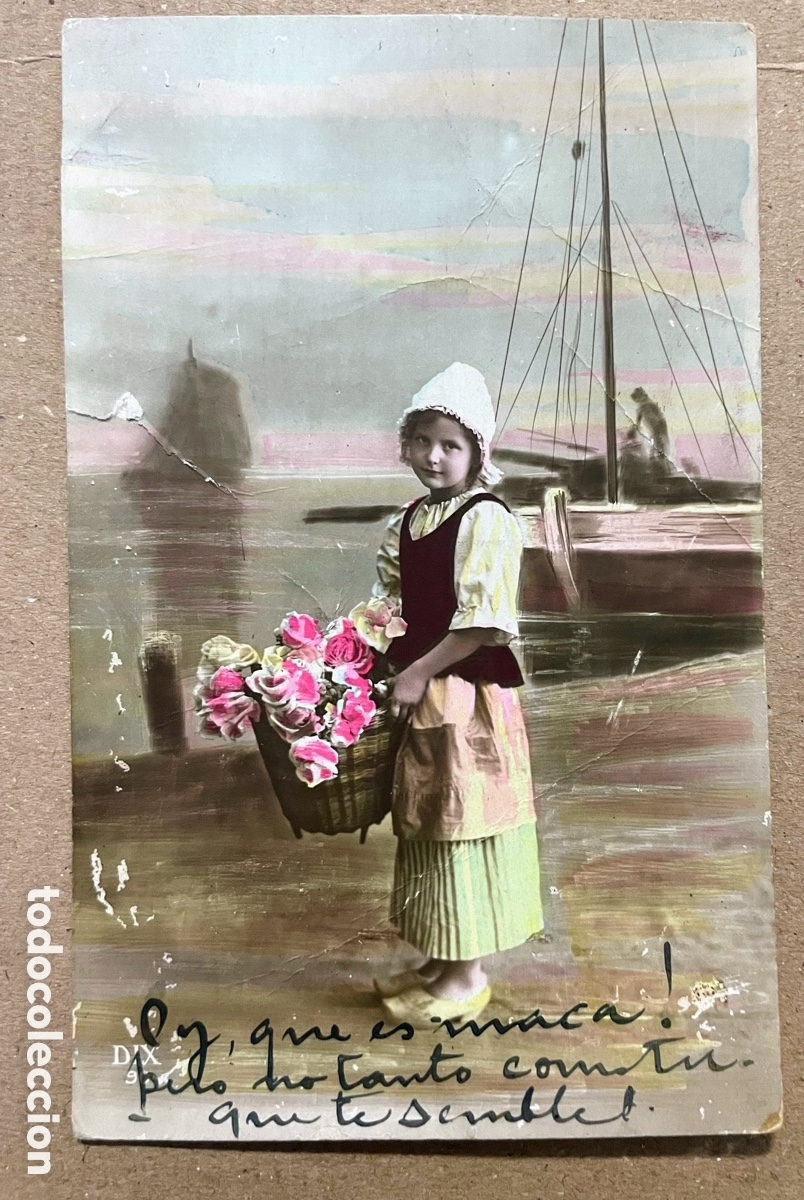Postales: Postal coloreada ni&ntilde;a en puerto - Foto 1