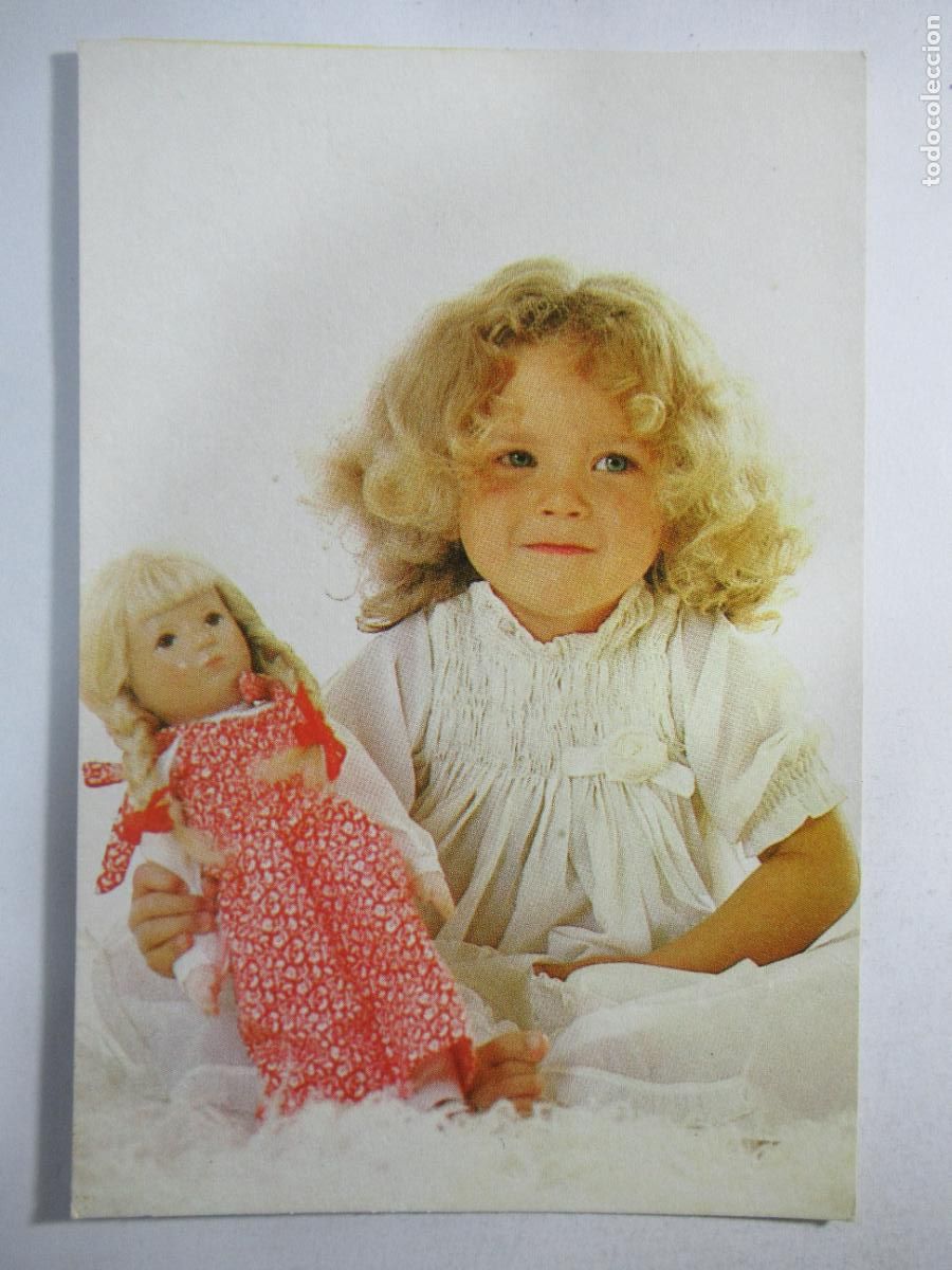 Postales: Postal Ni&ntilde;a con mu&ntilde;eca S/C - Foto 1
