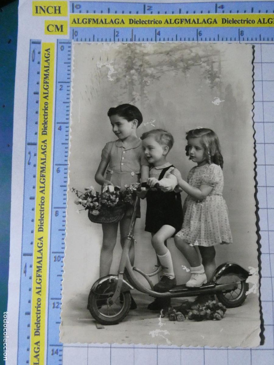 Postales: POSTAL DE NI&Ntilde;OS INFANTIL. FECHADA A&Ntilde;O 1953. NI&Ntilde;OS CON PAT&Iacute;N PATINETE. 2537