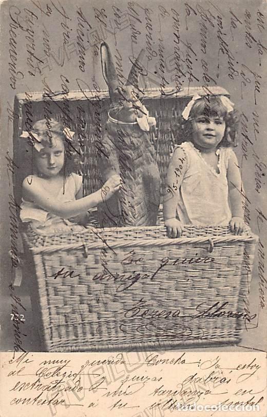 Cartoline: Postal Espa&ntilde;ola de 2 ni&ntilde;as con un conejo grande - 1904 - Circulada con sello