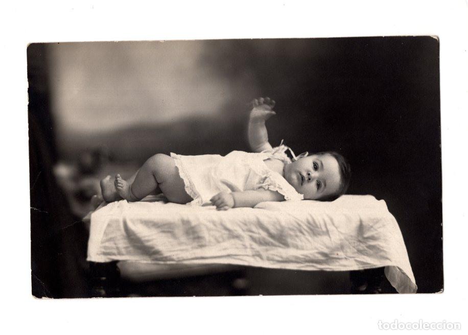 Postales: BEB&Eacute; EN CUNA. POSTAL FOTOGR&Aacute;FICA. - Foto 1
