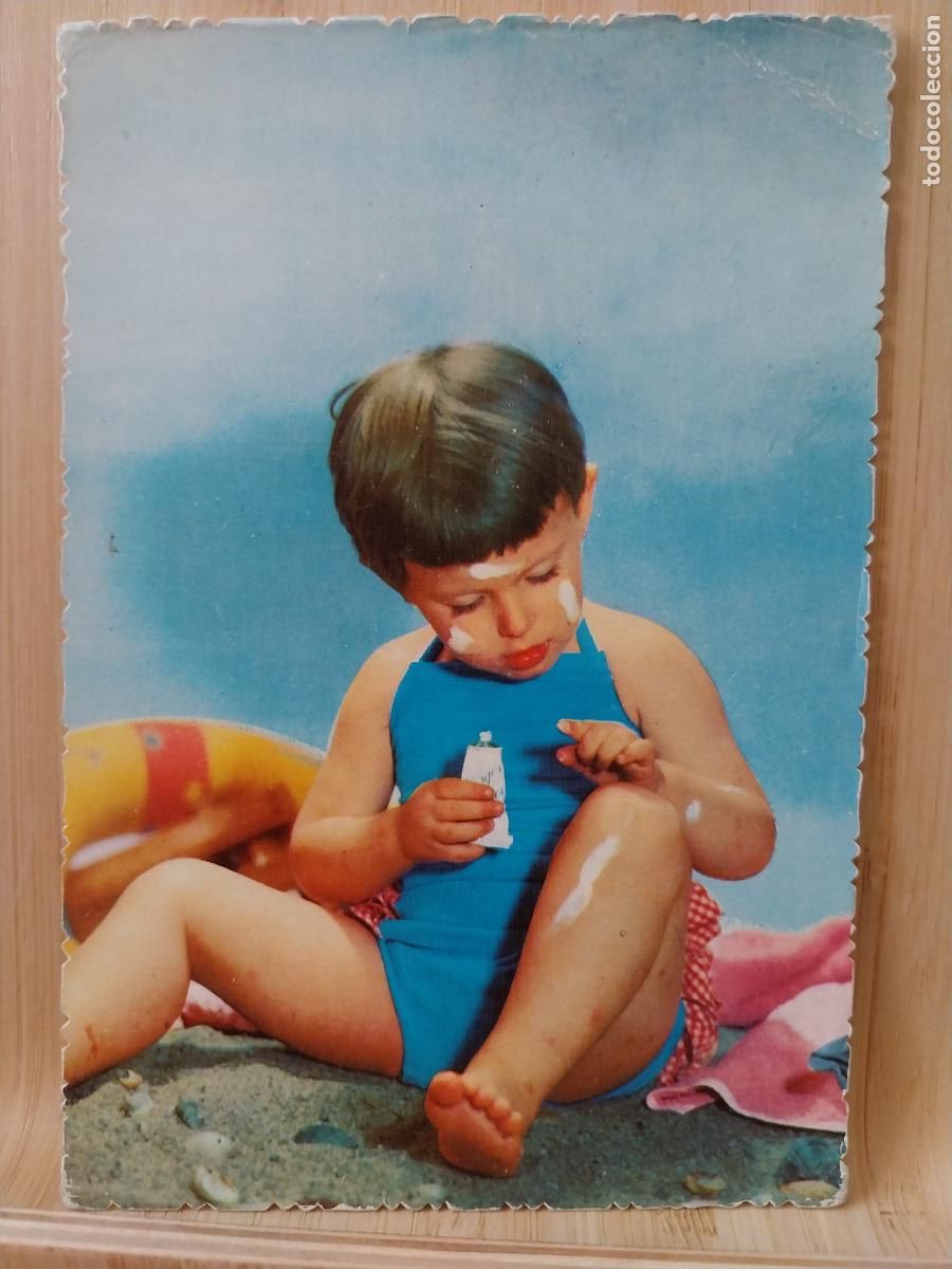Postales: NI&Ntilde;A JUGANDO PLAYA BRONCEADOR ED PAJARITA 13324/A SC ORIGINAL