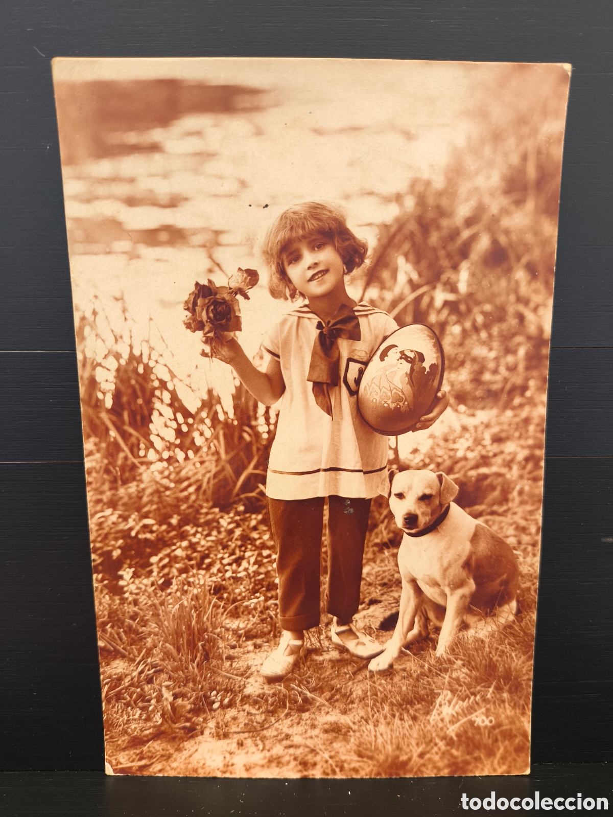 Postales: Antigua postal fotogr&aacute;fica retrato ni&ntilde;o ni&ntilde;a perro Pascua huevo rom&aacute;ntica fantas&iacute;a art&iacute;stica