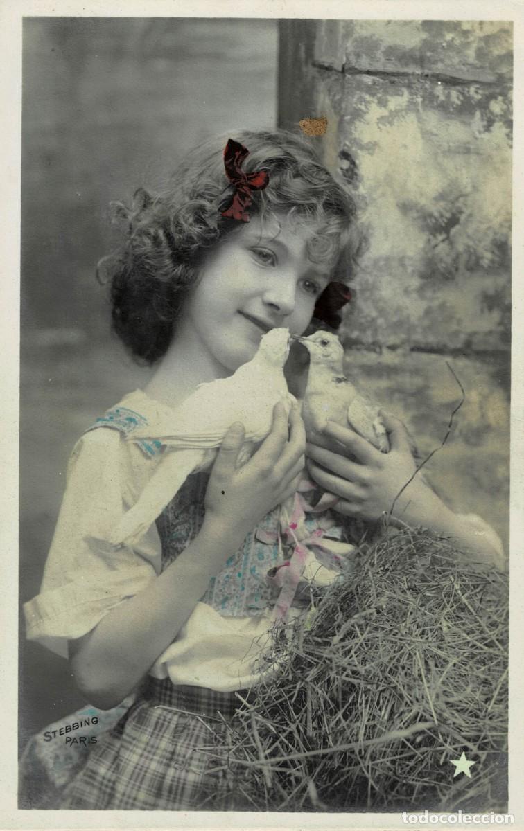 Postales: POSTAL NI&Ntilde;A CON PALOMAS. P-NI&Ntilde;OS-1308