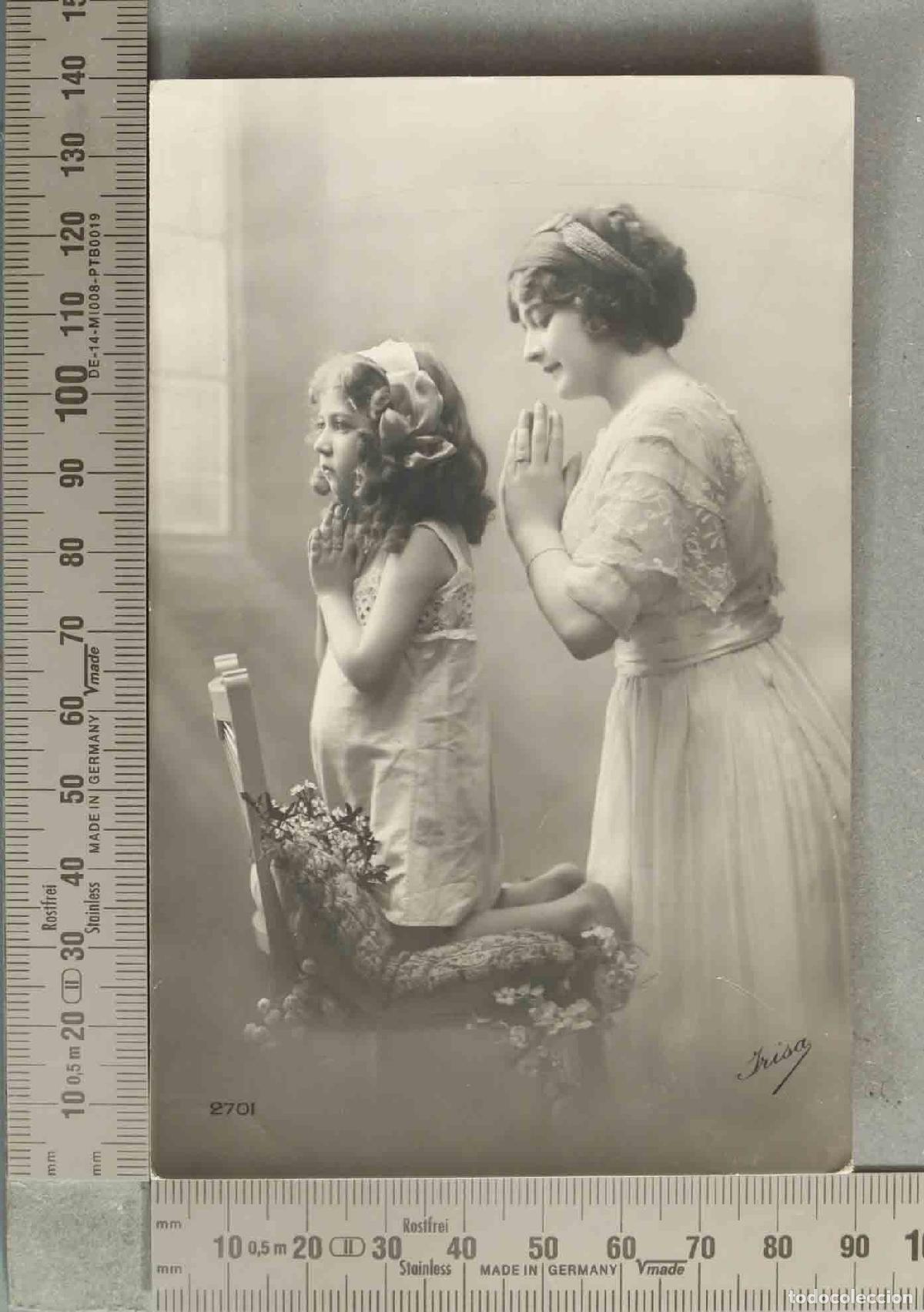 Postales: POSTAL. MADRE HIJA REZANDO - Irisa