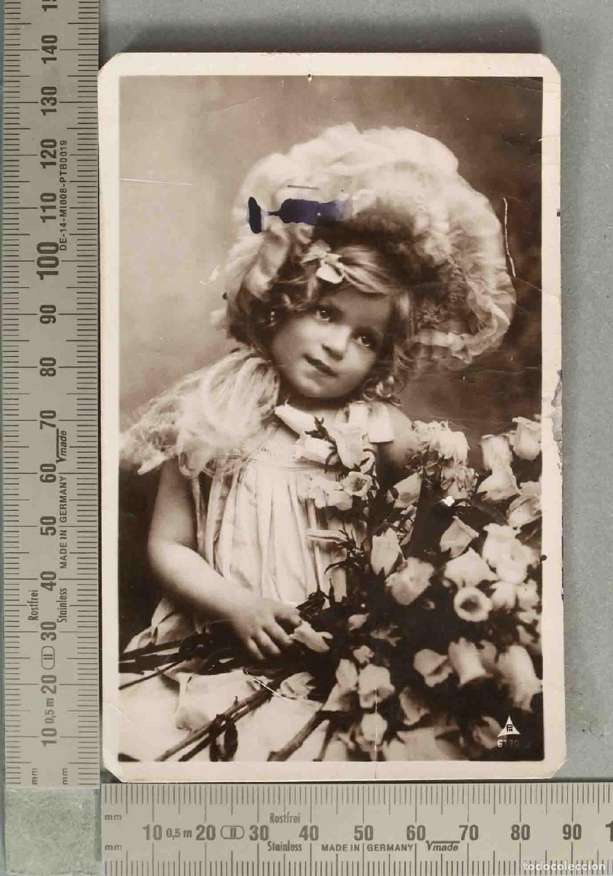 Postales: POSTAL. Ni&ntilde;a con flores - - Foto 1