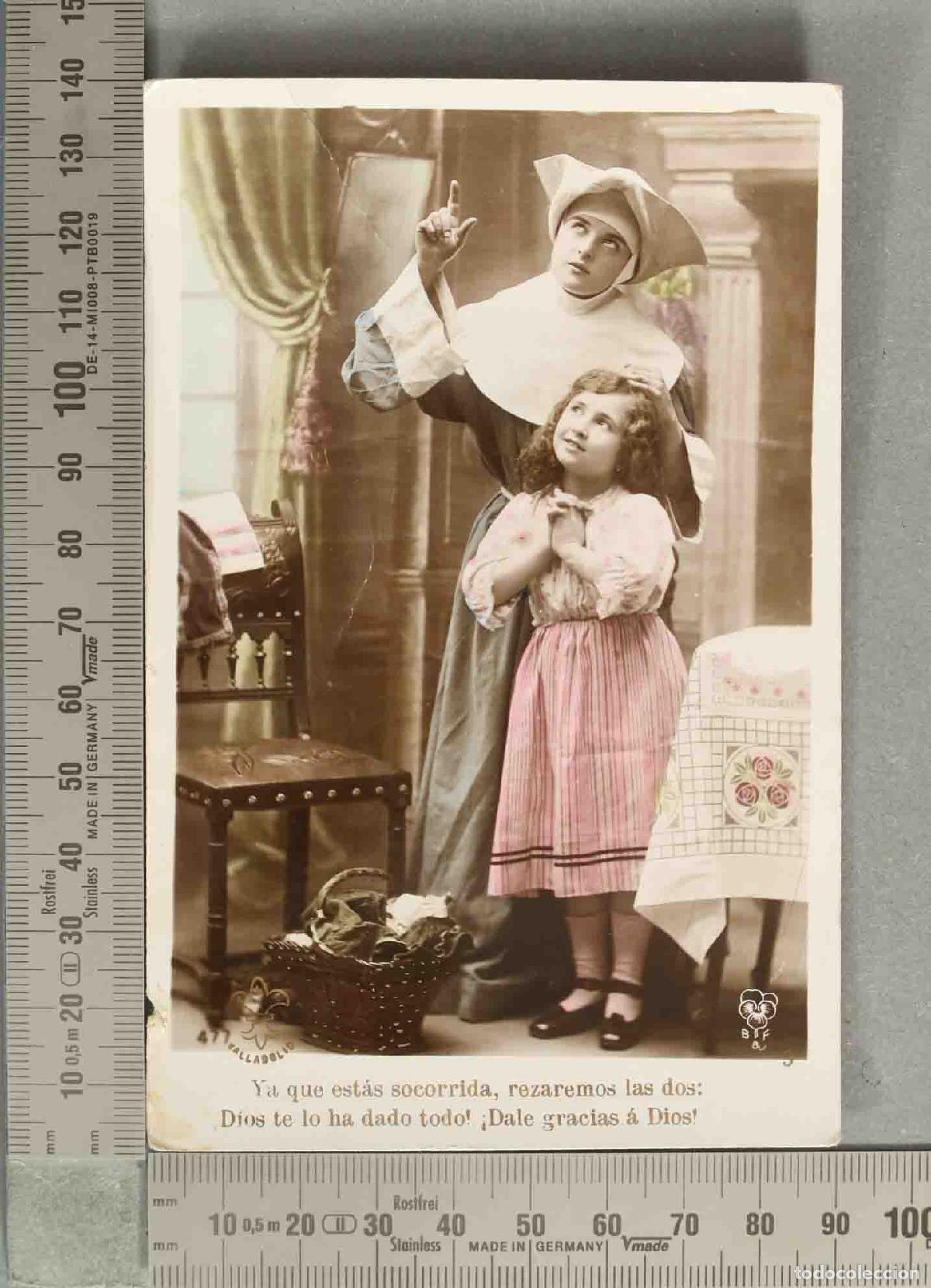 Postales: POSTAL. Ni&ntilde;a con HIJA DE LA CARIDAD REZANDO - ILUMINADA VALLADOLID