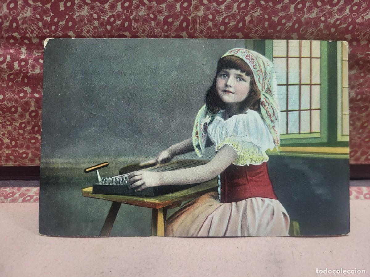 Postales: ANTIGUA POSTAL ROMANTICA NI&Ntilde;A MUSICA INSTRUMENTO MUSICAL ?
