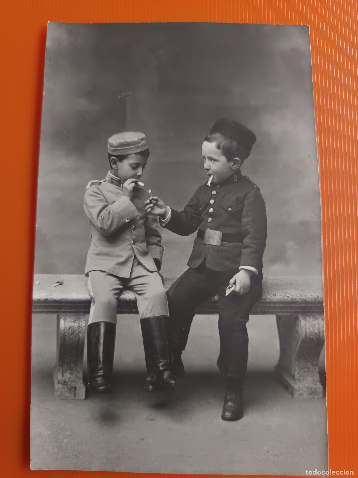 Postales: POSTAL NI&Ntilde;OS CON UNIFORMES SOLDADOS FOTOGRAFIA J. PACHECO Y VDA. DE FESPERI VIGO, SIN CIRCULAR.
