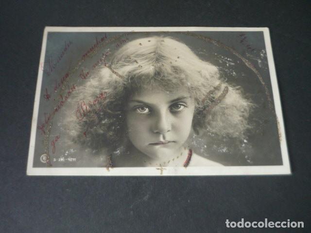 Cartes Postales: NI&Ntilde;A INTENSA MIRADA POSTAL