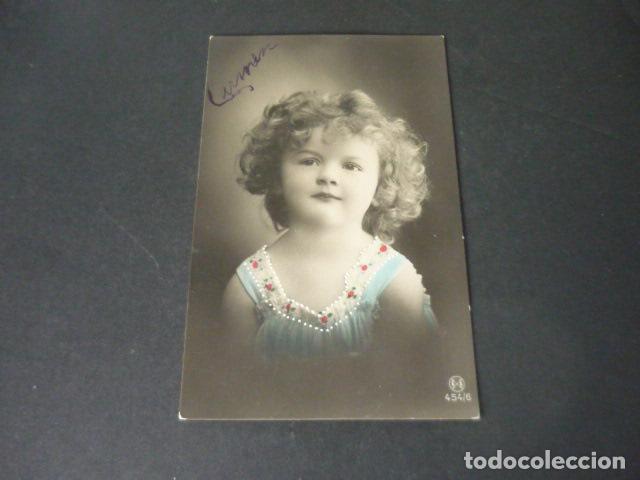 Postais: NI&Ntilde;A ELEGANTE POSTAL