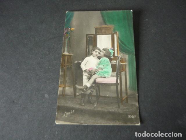 Postais: NI&Ntilde;OS EN TOCADOR POSTAL