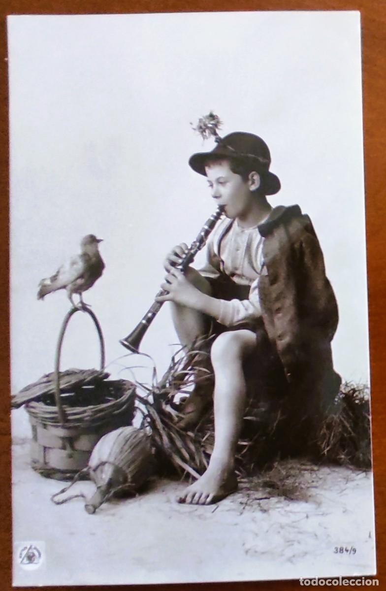 Cartes Postales: POSTAL MUY ANTIGUA NI&Ntilde;O M&Uacute;SICO CLARINETE - NPG 384/9