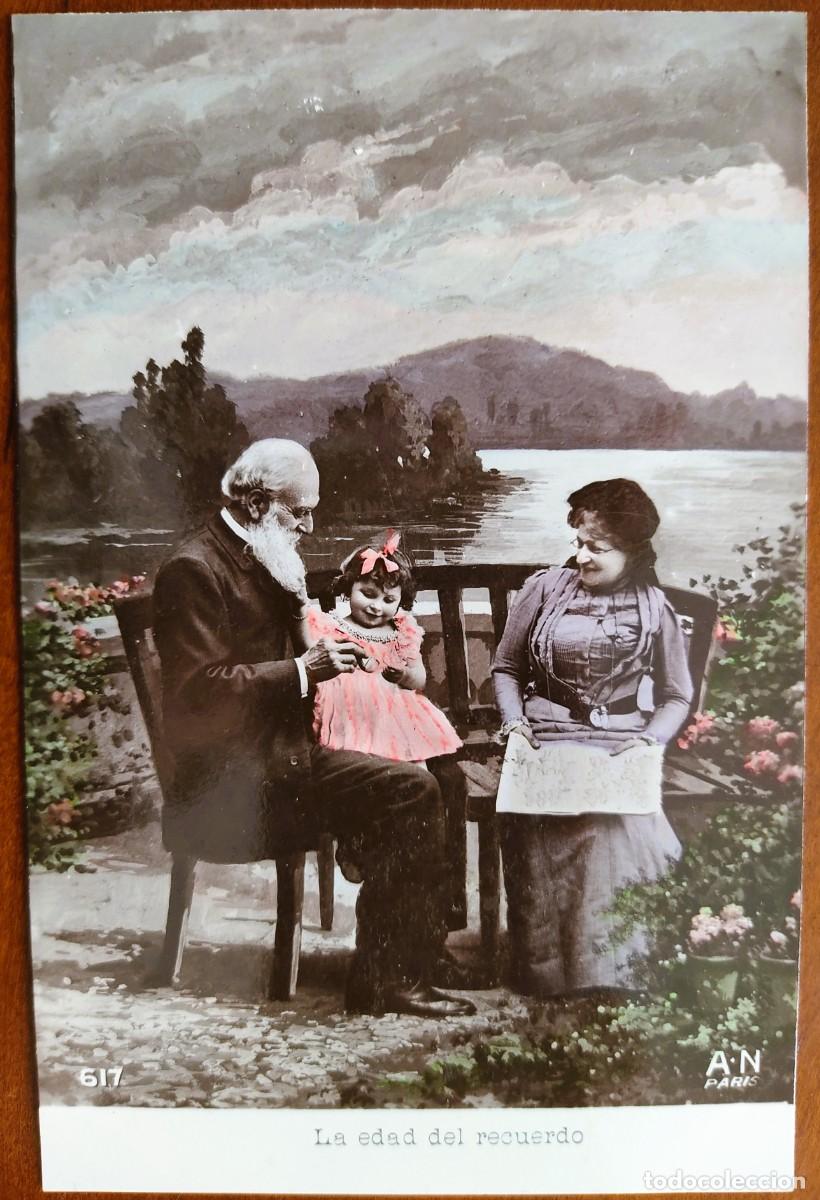 Postales: POSTAL MUY ANTIGUA NI&Ntilde;A CON ABUELOS LA EDAD DEL RECUERDO COLOREADA - AN 617