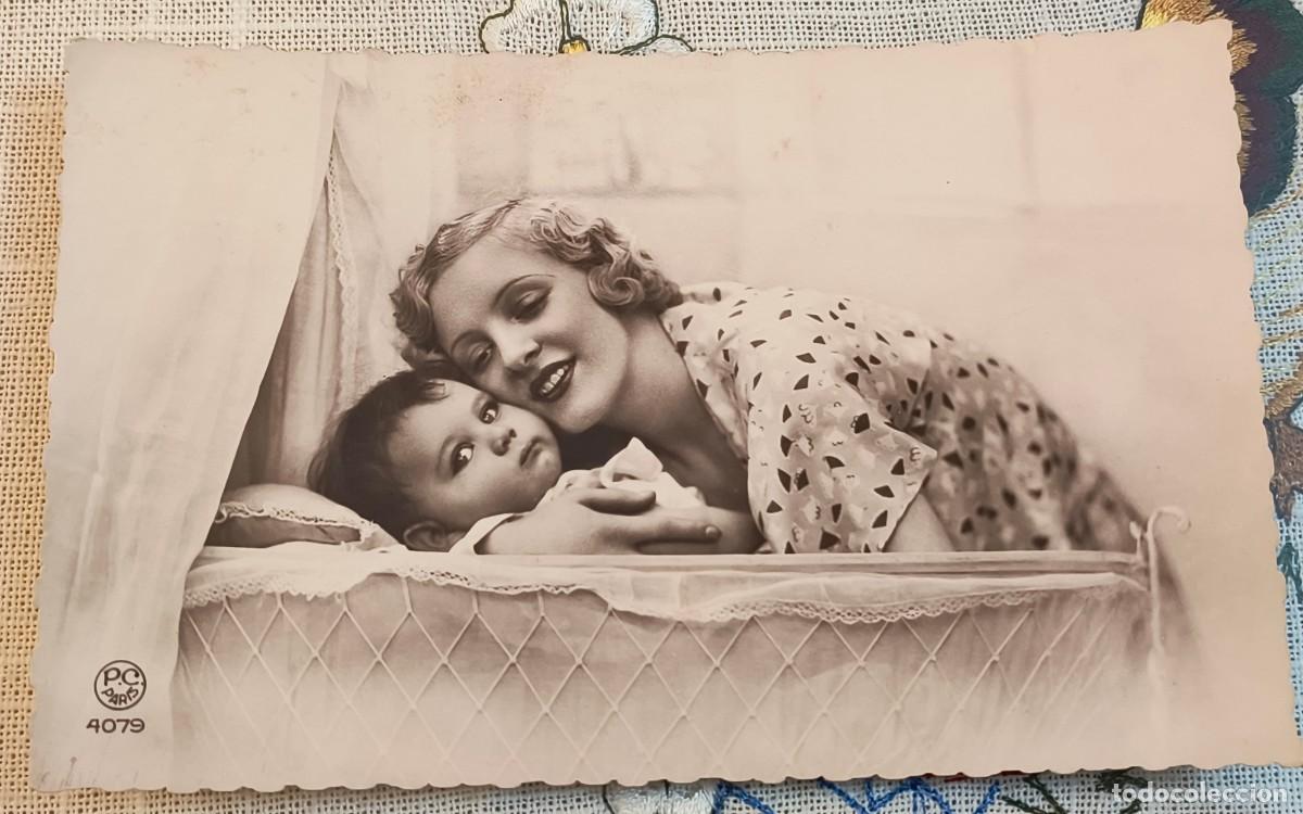 Postales: POSTAL | MUJER CON NI&Ntilde;O - PC PAR&Iacute;S 4079