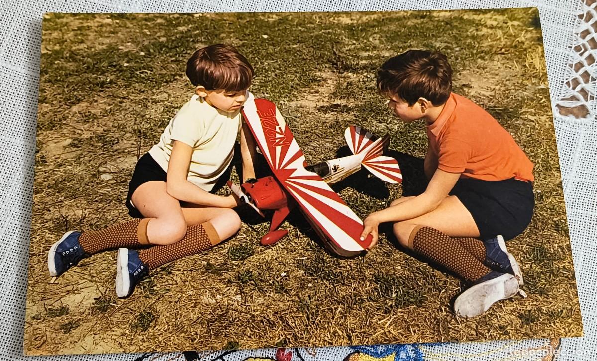 Postales: POSTAL | NI&Ntilde;OS JUGANDO CON AVI&Oacute;N / VIKINGO 564/4