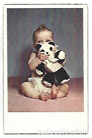 Postales: NI&Ntilde;A TIMIDA CON OSITO - Foto 1