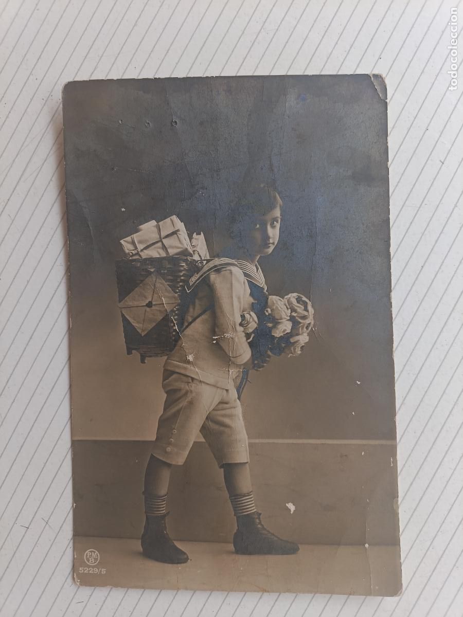 Postales: Ni&ntilde;o cartero. Postal antigua - Foto 1