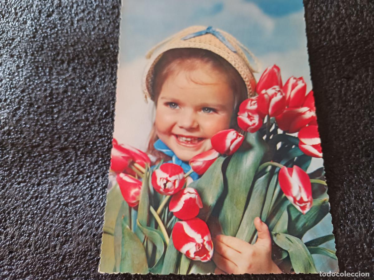 Postales: ni&ntilde;a con gorrito y flores, cecami 274, escrita 1958