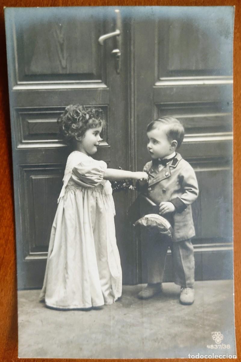 Postales: POSTAL DE UN NI&Ntilde;O Y UNA NI&Ntilde;A DISFRAZADOS FECHADA 1912 - RPH 4837/38