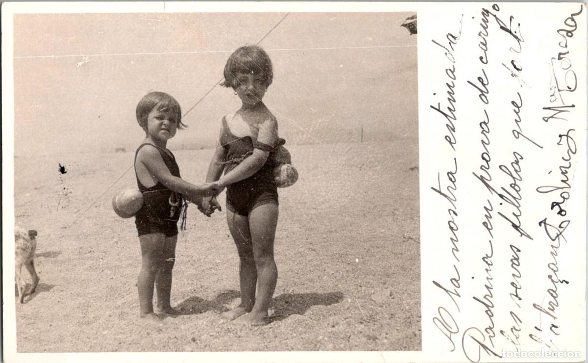 Postales: Ni&ntilde;as - En la Playa, en Ba&ntilde;ador, con Flotadores de Calabazas - Antigua Postal Fotogr&aacute;fica - 133x83mm
