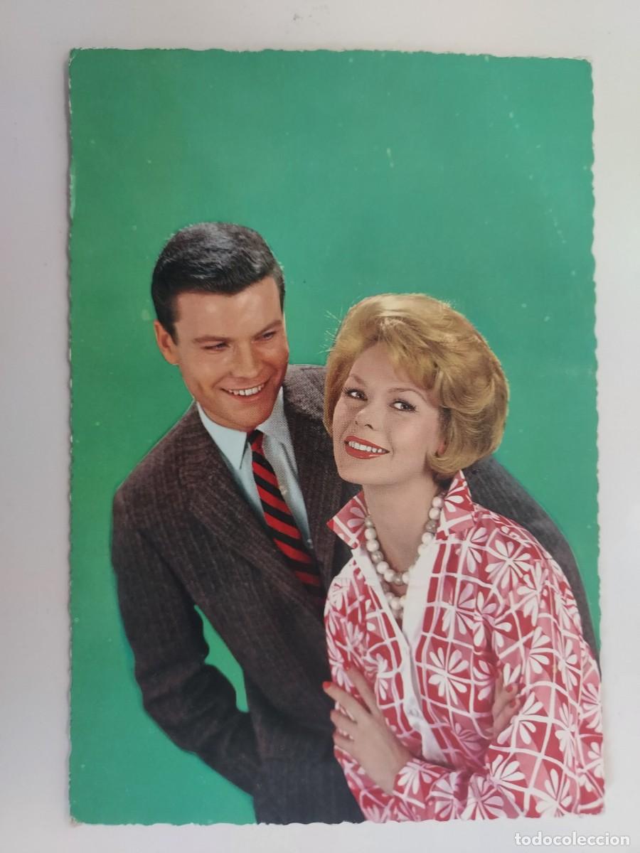 Postales: POSTAL VINTAGE FAMILIA PAREJA MATRIMONIO. 1964. ESCRITA. CYZ