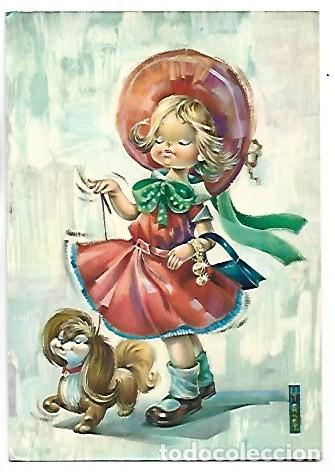 Postales: SE&Ntilde;ORITA PASEANDO SU PERRITO