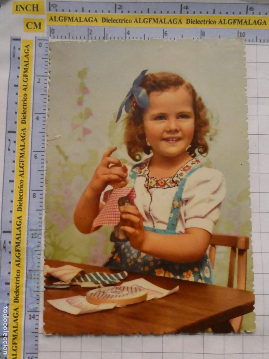 Postales: POSTAL DE NI&Ntilde;OS INFANTIL DIBUJOS. A&Ntilde;O 1963. NI&Ntilde;A COSIENDO COSTURERA. 2992