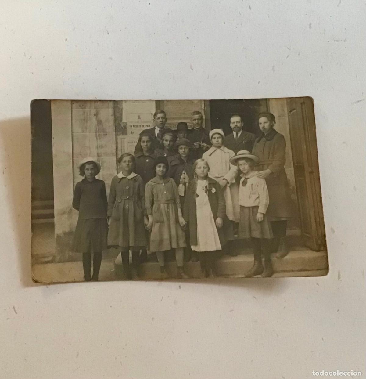 Postales: GRUPO DE PERSONAS, POSTAL FOTOGRAFICA A&Ntilde;OS 20