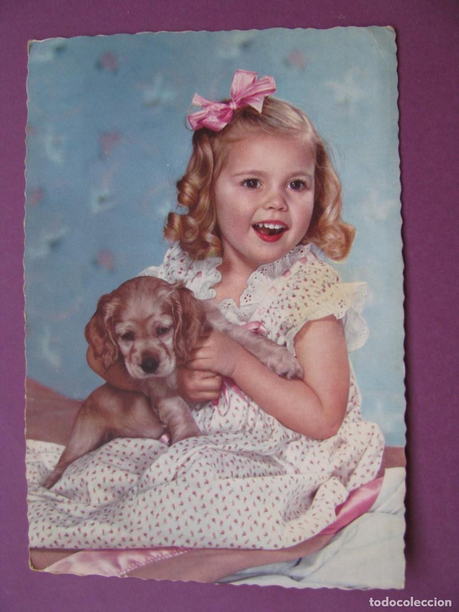 Postales: POSTAL DE UNA NI&Ntilde;A CON PERRITO. C. Y Z. 6022. ESCRITA 1956