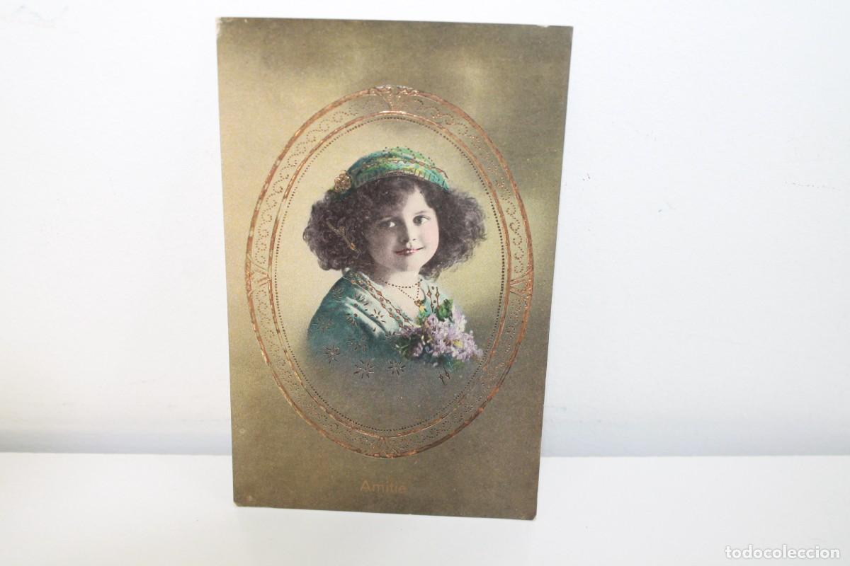 Postales: ANTIGUA POSTAL FRANCESA COLOREADA NI&Ntilde;A AMITIE BELLE EPOQUE RELIEVE ORO CIRCA 1904-1910