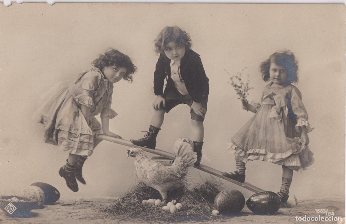 Postales: ANTIGUA POSTAL DE FANTASIA, NI&Ntilde;OS JUGANDO CON UNA GALLINA - PG1683/84 &ndash; ESCRITA 1910