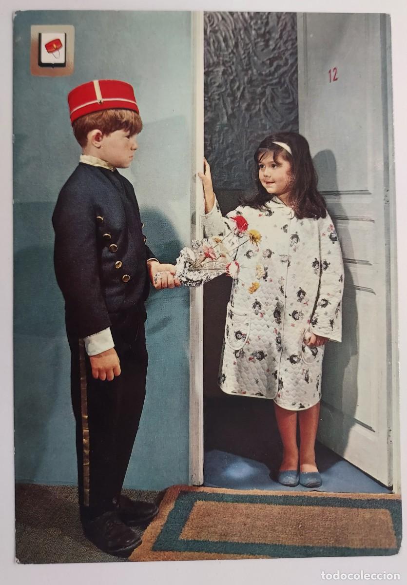 Postales: POSTAL NI&Ntilde;O BOTONES DE HOTEL ROMANTICA. PROFESIONES. 1968. SIN CIRCULAR. ESCUDO DE ORO