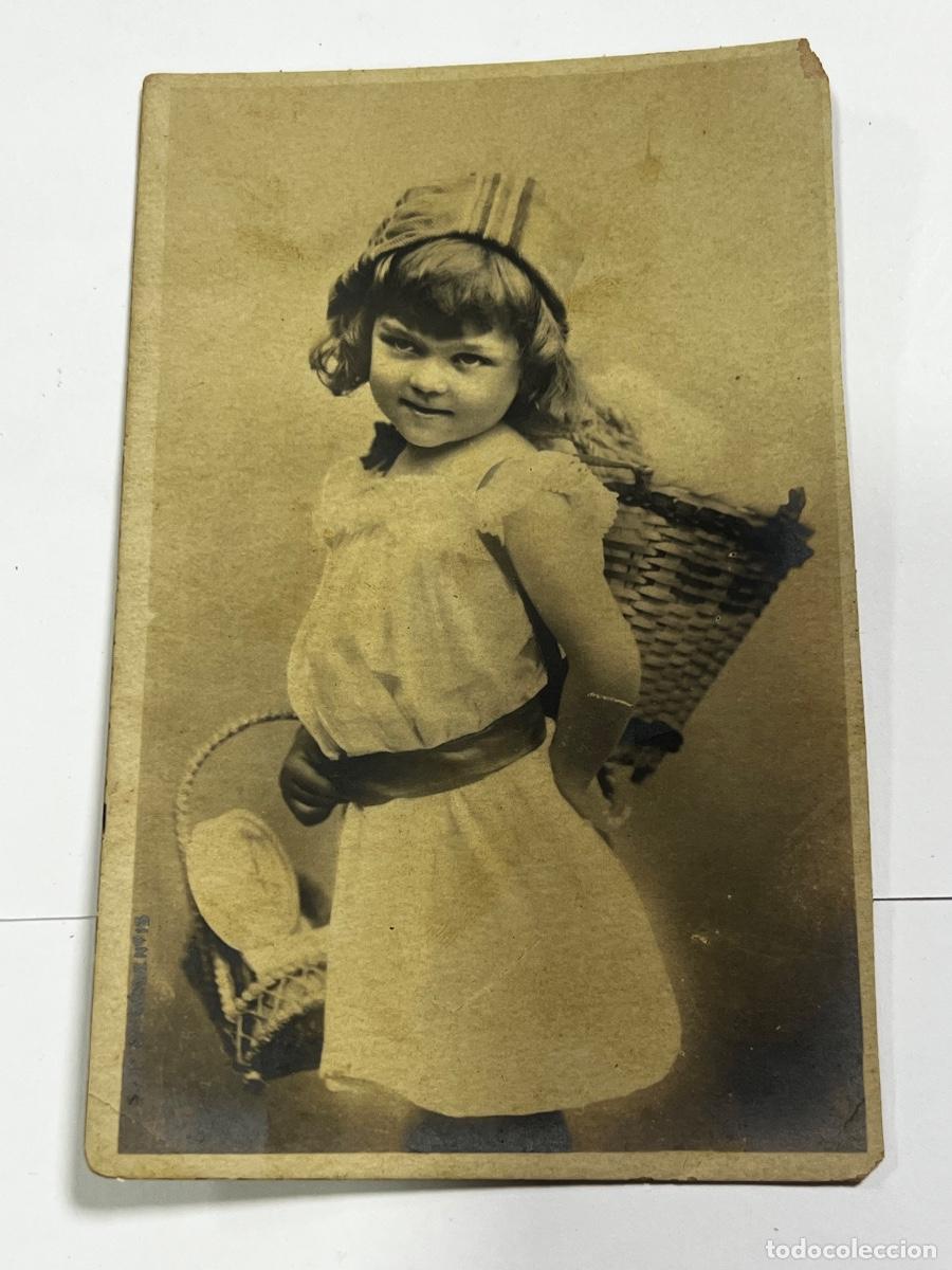 Postales: TARJETA POSTAL INFANTIL. CUBA. NI&Ntilde;A CON CESTOS DE MIMBRE.